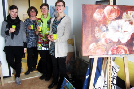 työkaverit kevätretkellä