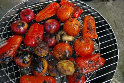 grilli kuumana ja kermakakku&nbsp;kylmänä