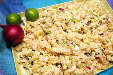 perunasalaattia juhlakansalle