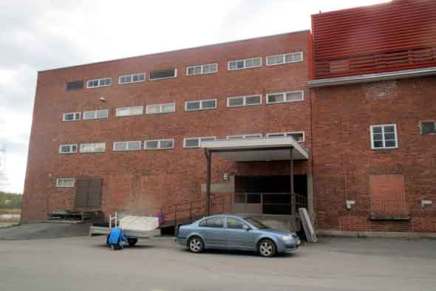 sain uuden työhuoneen