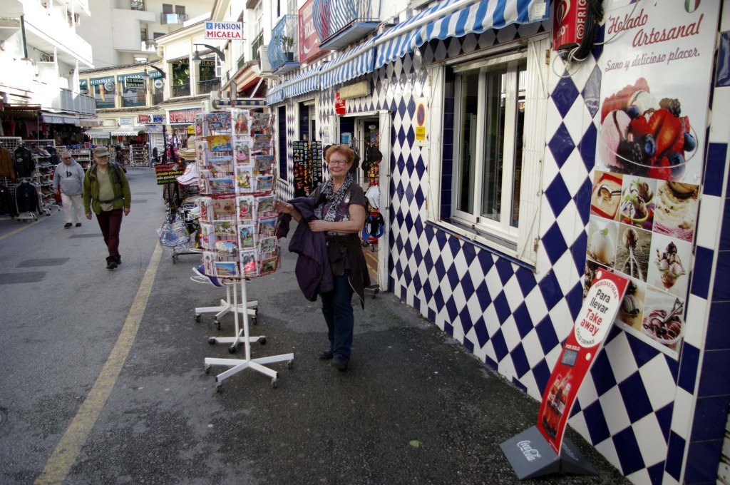 VÄRIKKÄITÄ KAUPPAKUJIA