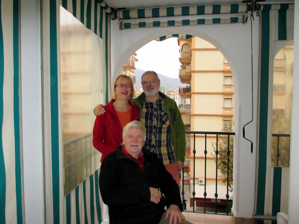 JOUKKUEEMME OMALLA PARVEKKEELLA