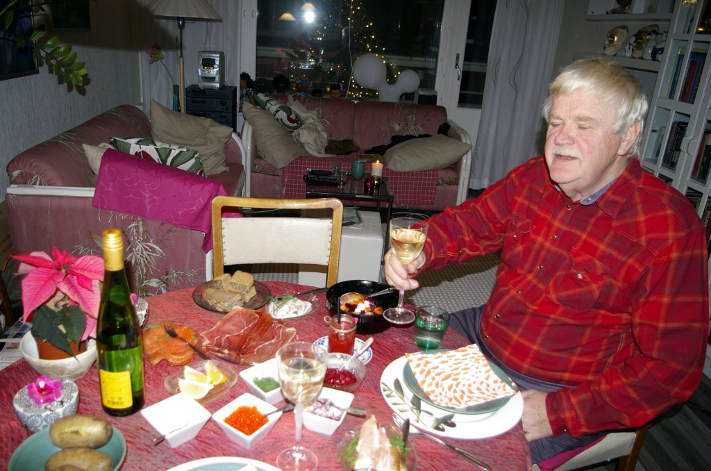 JOULUHERKKUJA RIITTÄÄ PYHIKSI