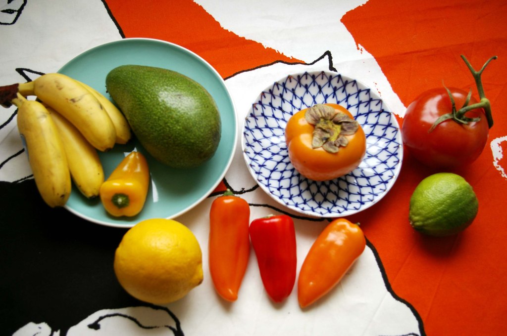 MAKEITA JA KIRPEITA MAKUJA 