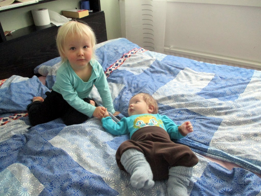 VELIKULLAT SAMU 2V JA VAUVA 3KK