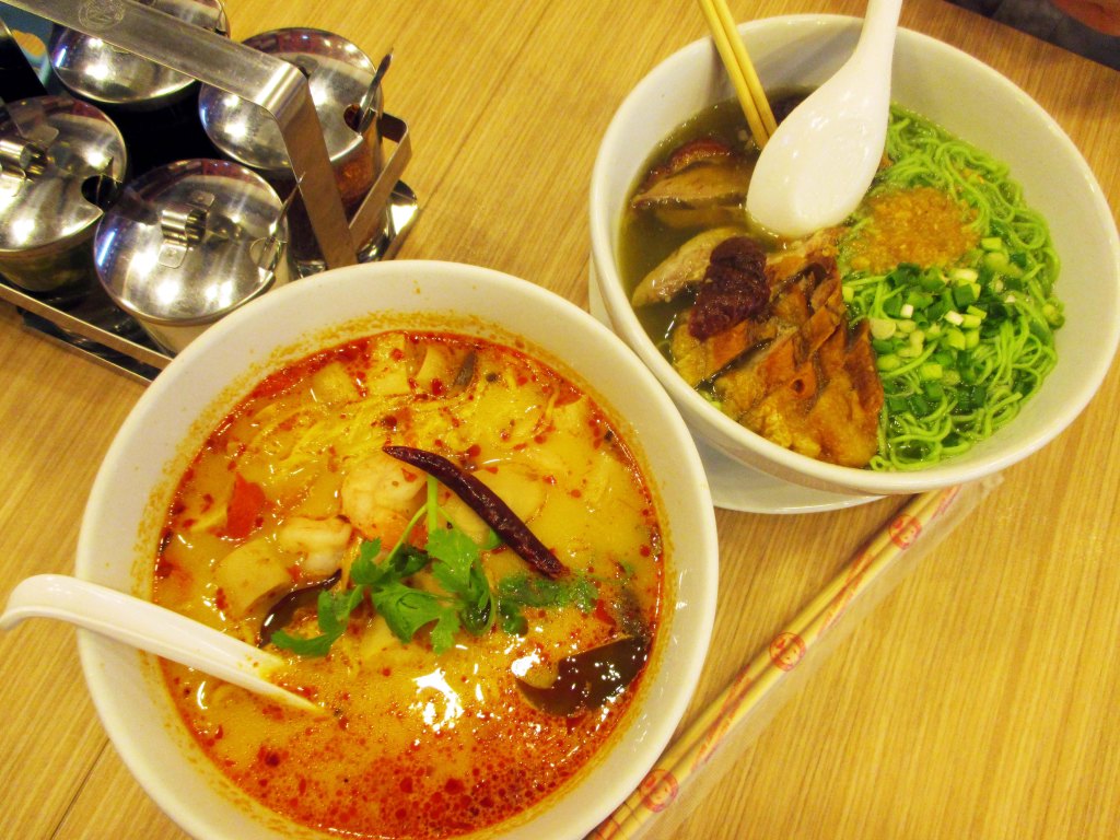 TULISET NUUDELIKEITOT KATKARAPUJEN JA ANKAN KERA