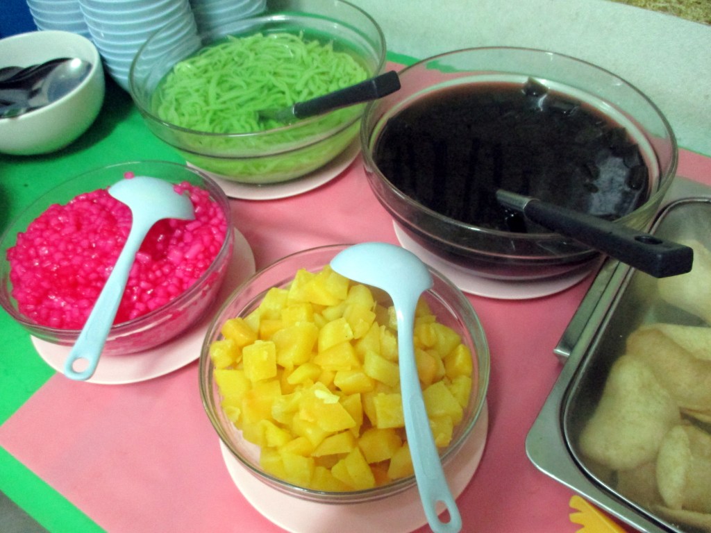 MAKEAA MAHAN TÄYDELTÄ