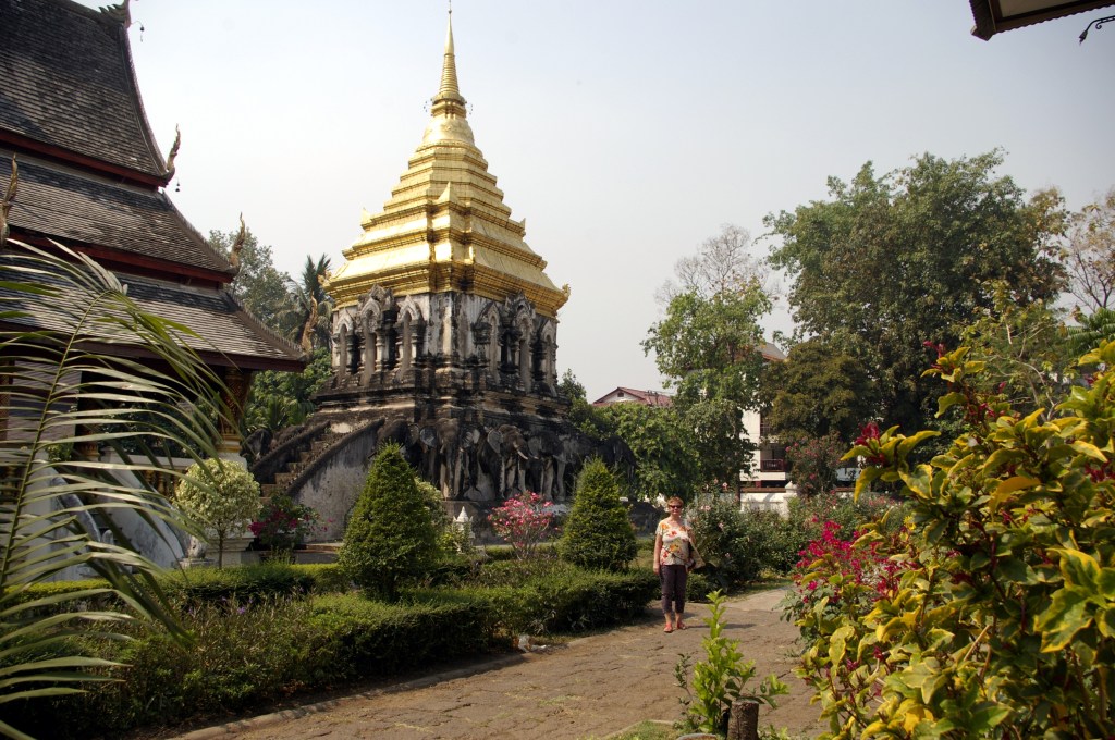 WAT CHIANG MUN
