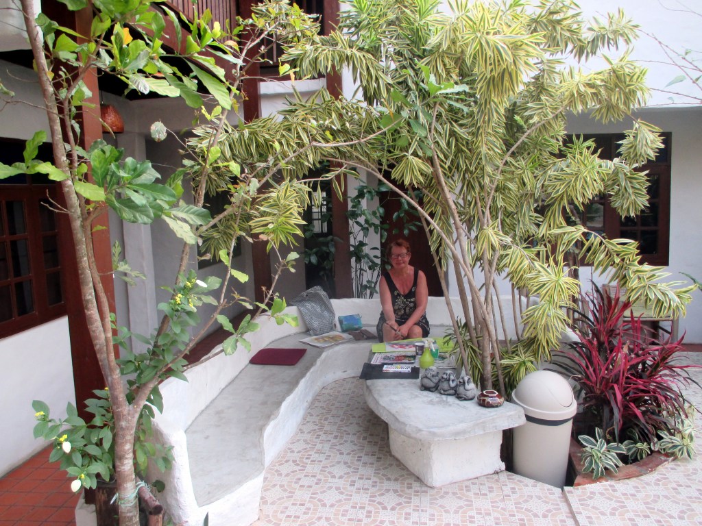 PUUTARHAMAALARI LEENA