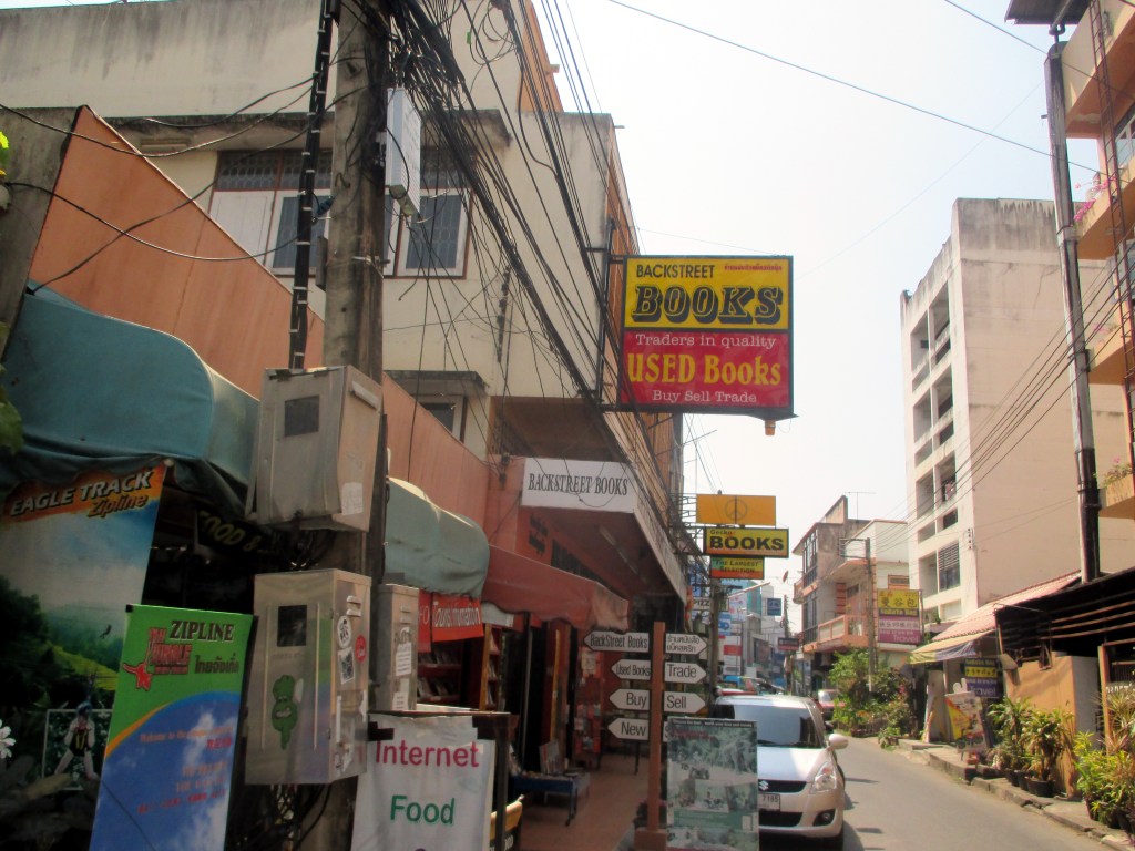 TÄÄLTÄ LÖYTYI SUOMENKIELISIÄ KIRJOJA