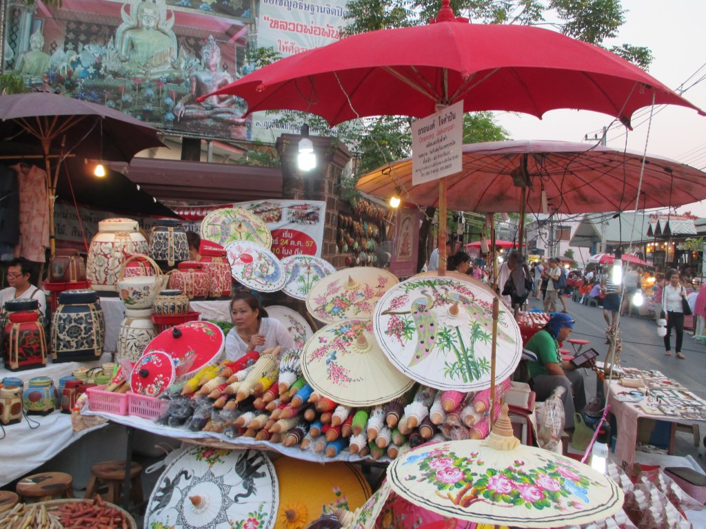 PÄIVÄNVARJOKAUPPIAS