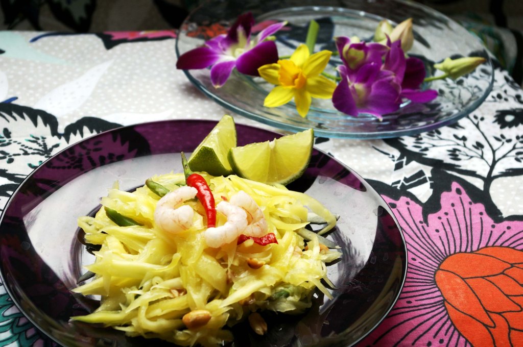 MANGOSALAATTI ON VALMIS TARJOTTAVAKSI