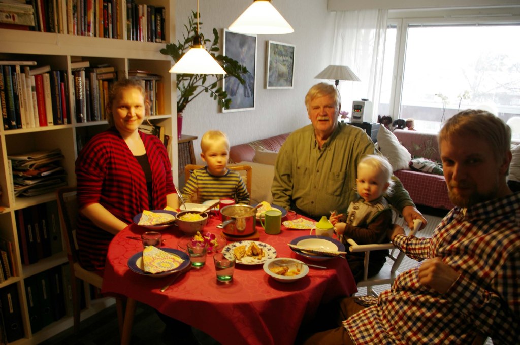 PÄÄSIÄISRUOKAVIERATA