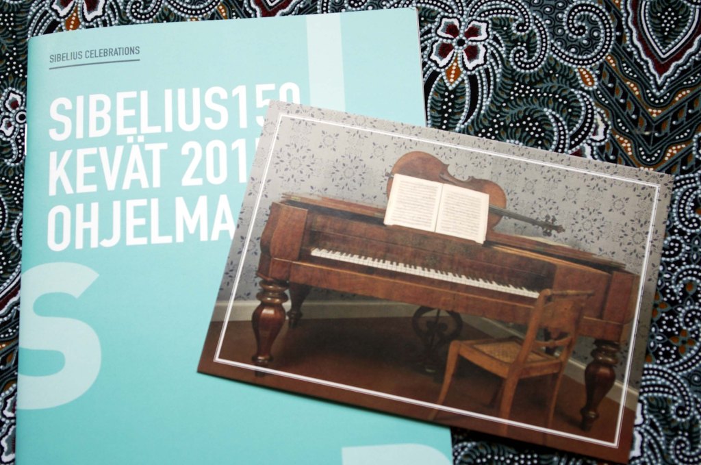 JUHLAOHJELMISTO ON PAINAVAA LUETTAVAA