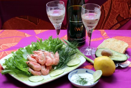 artisti hymyilee ja&nbsp;maksaa