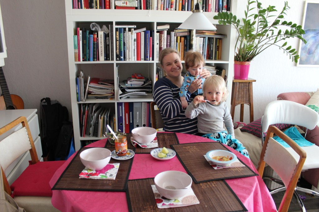 TÄYSIHOITOLAISILLE MAISTUI SITRUUNANRUOHON TUOKSUINEN THAIKALAKEITTO