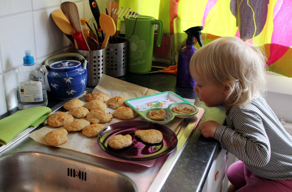SAMU PUHALTAA LÄMPIMÄISIÄ
