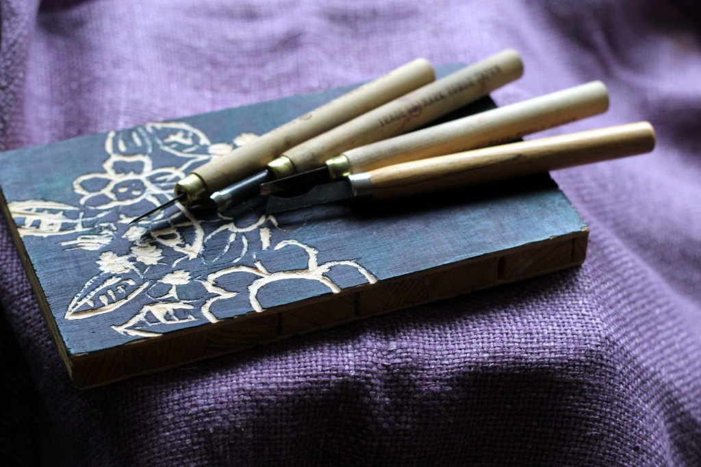 VANHA PUUPIIRROSLAATTA JA KAIVERTIMIA