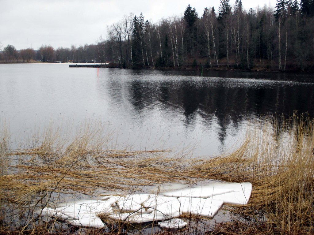 JÄÄLAUTTOJA VANAJAVEDESSÄ
