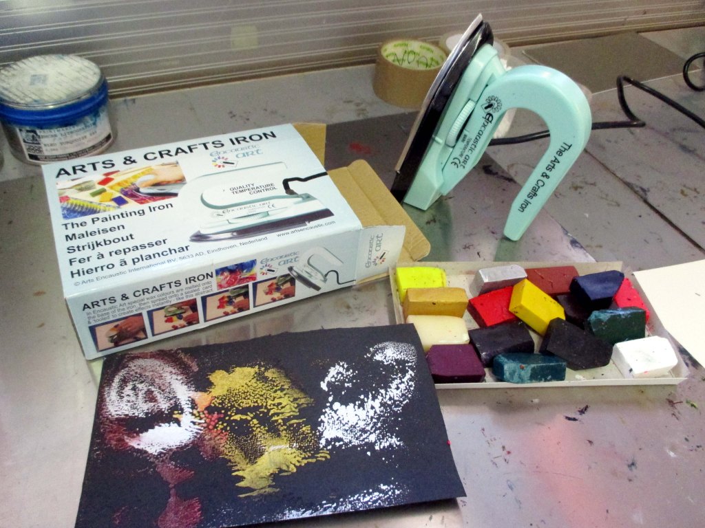 TARVIKEPAKKAUS JA ENSIMMÄINEN VÄRIKOKEILU