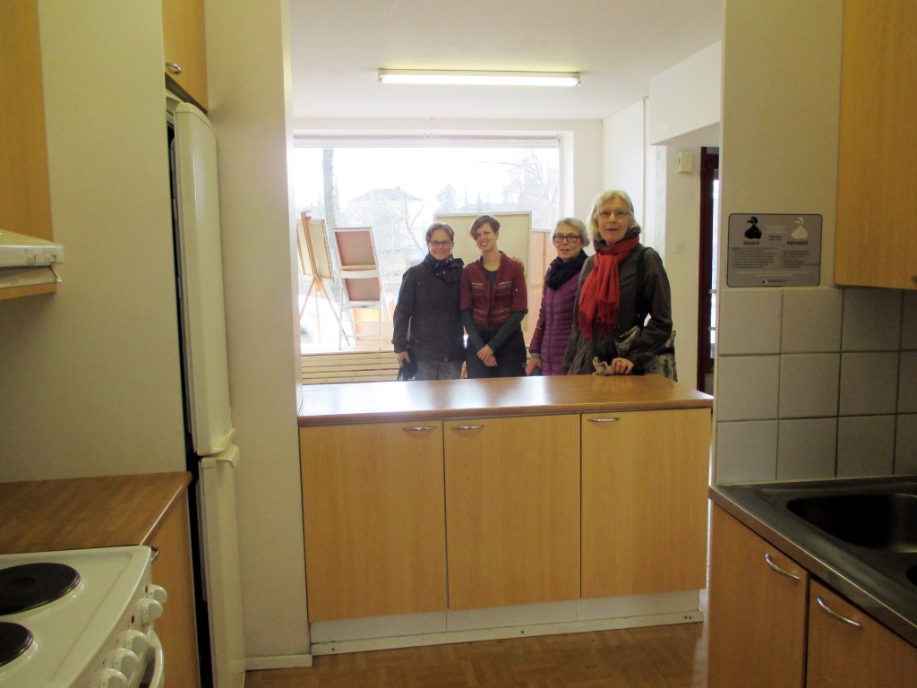 LIIKEHUONEISTOSSA ON MYÖS TOIMIVA KEITTIÖ