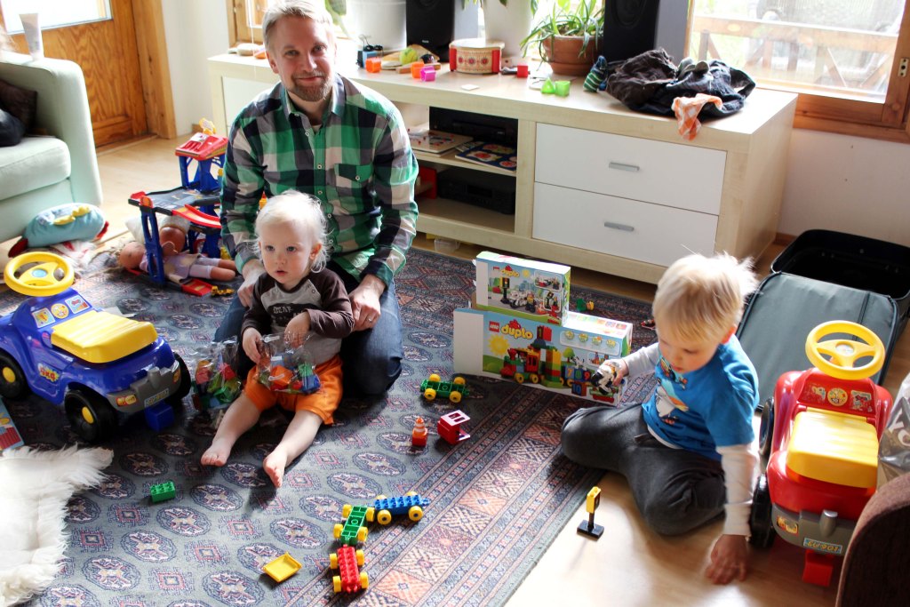 MIIKA TOI TANSKANTULIAISINA DUBLOJUNAN