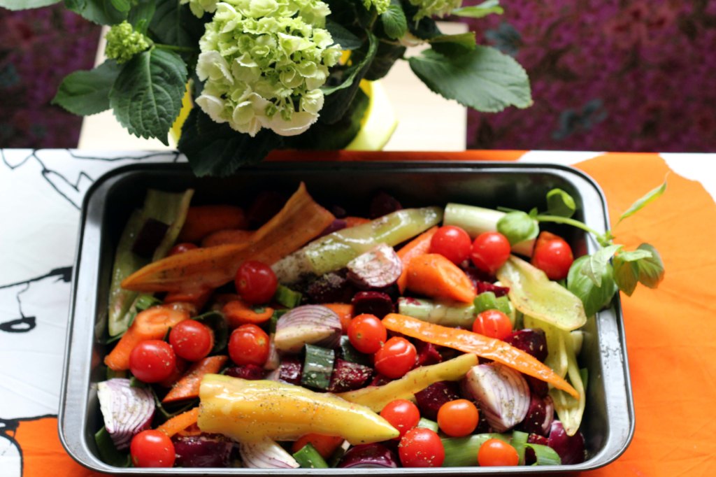 UUNIJUUREKSET VALMIINA KUUMAAN UUNIIN