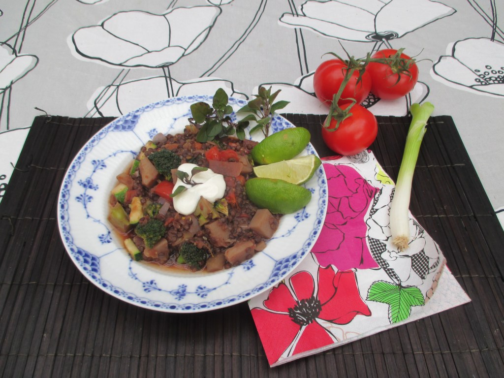 BELUGALINSSIPATAA SMETANAN KERA