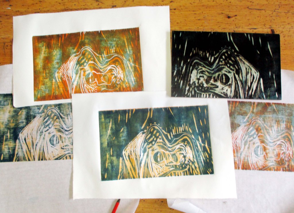 VEDOKSIA KAHDELLA VÄRILLÄ - OIKEALLA YLHÄÄLLÄ PUUPIIRROSLAATTA