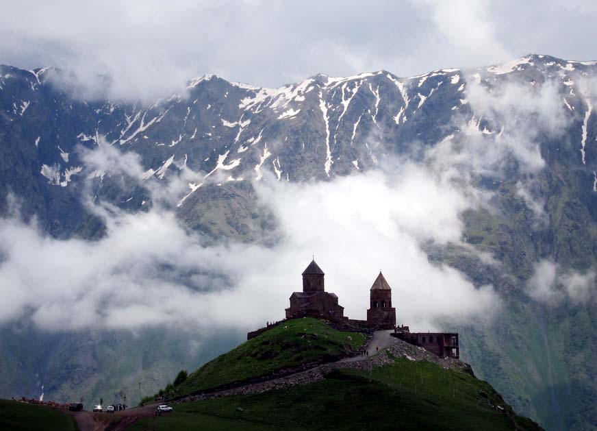 MATKAKOHTEENA KAUKASUS