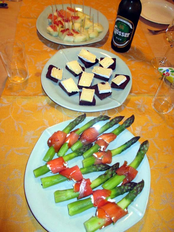 PARSAHERKKUA, TUMMIA LEIPÄSIÄ JA HUNAJAMELONIA