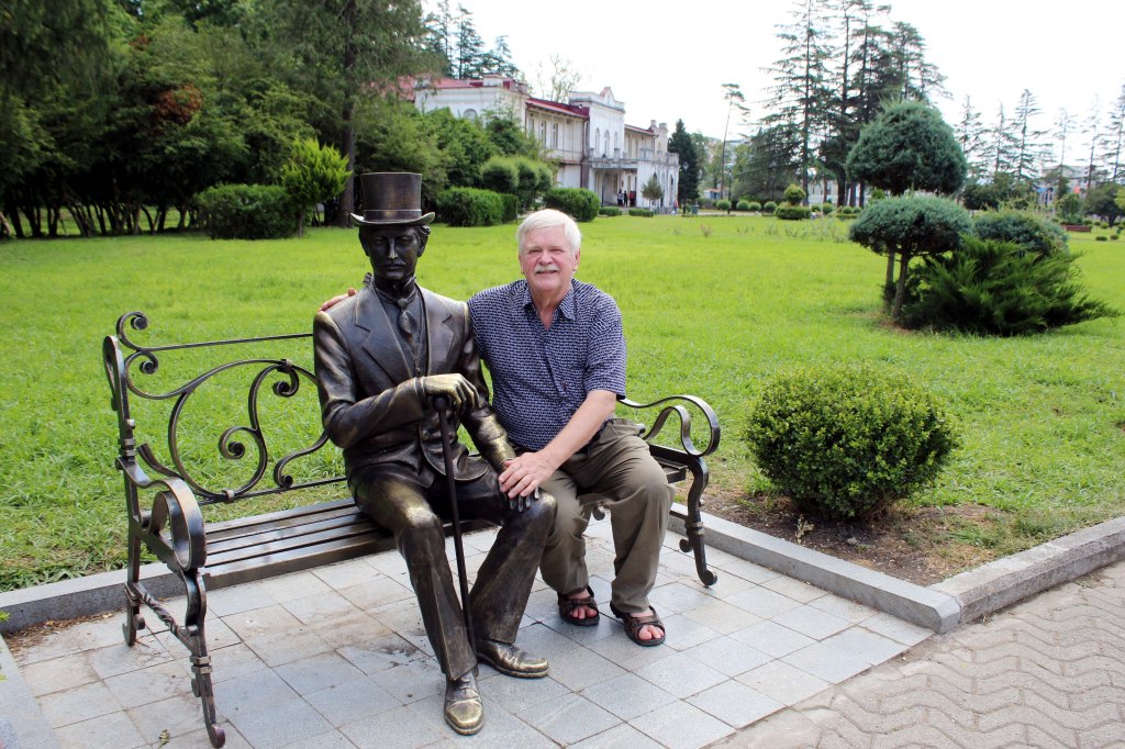 LIENEEKÖ JUSSIN SEURASSA ITSE KREIVI