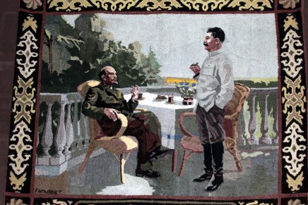 stalinin museossa ja kruunajaiskirkossa