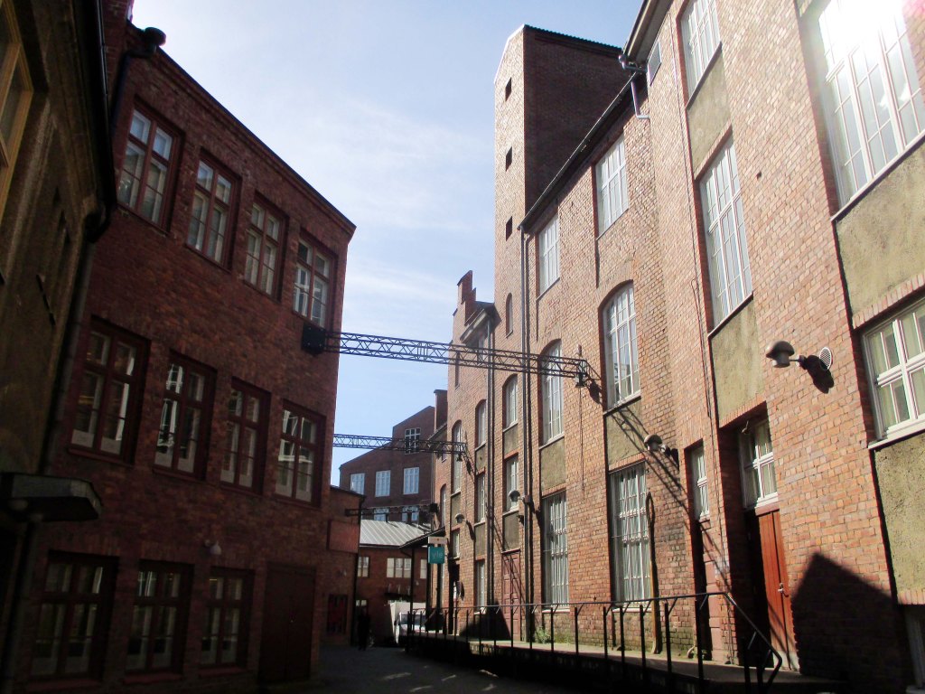 VANAJAVEDEN OPISTO LÖYTYY VERKATEHTAALTA