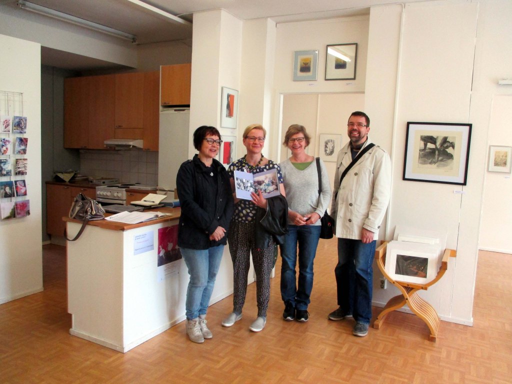 TUTUSTUMISKÄYNNILLÄ GALLERIA PAPERIHUONEELLA