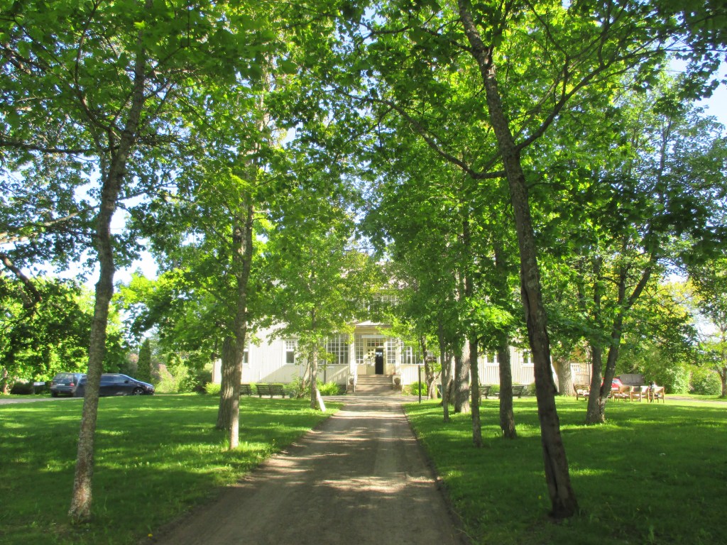 VOIPAALAN TAIDEKESKUS KESÄASUSSA