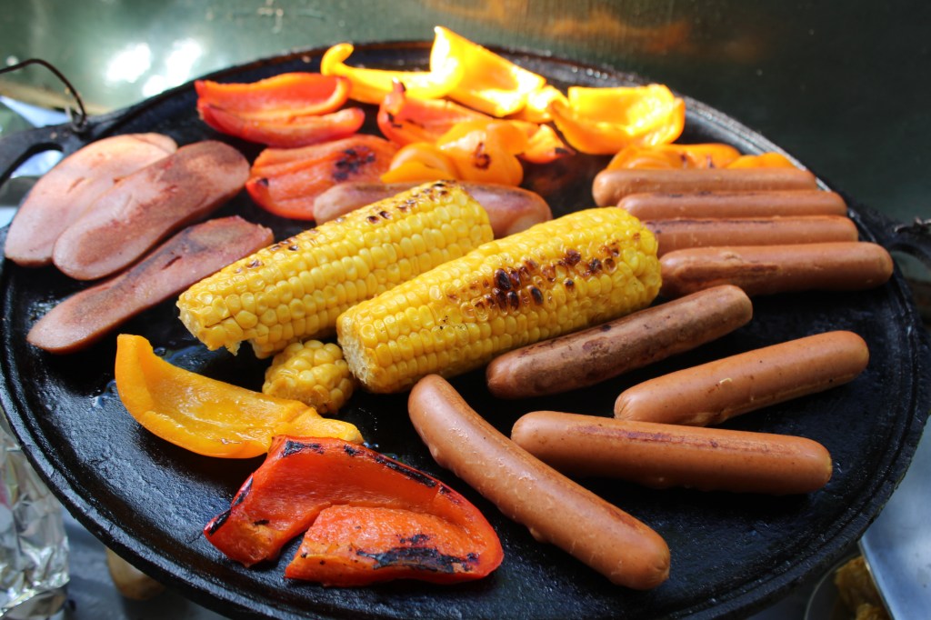 ILTAPALA VALMISTUI MUURIKALLA