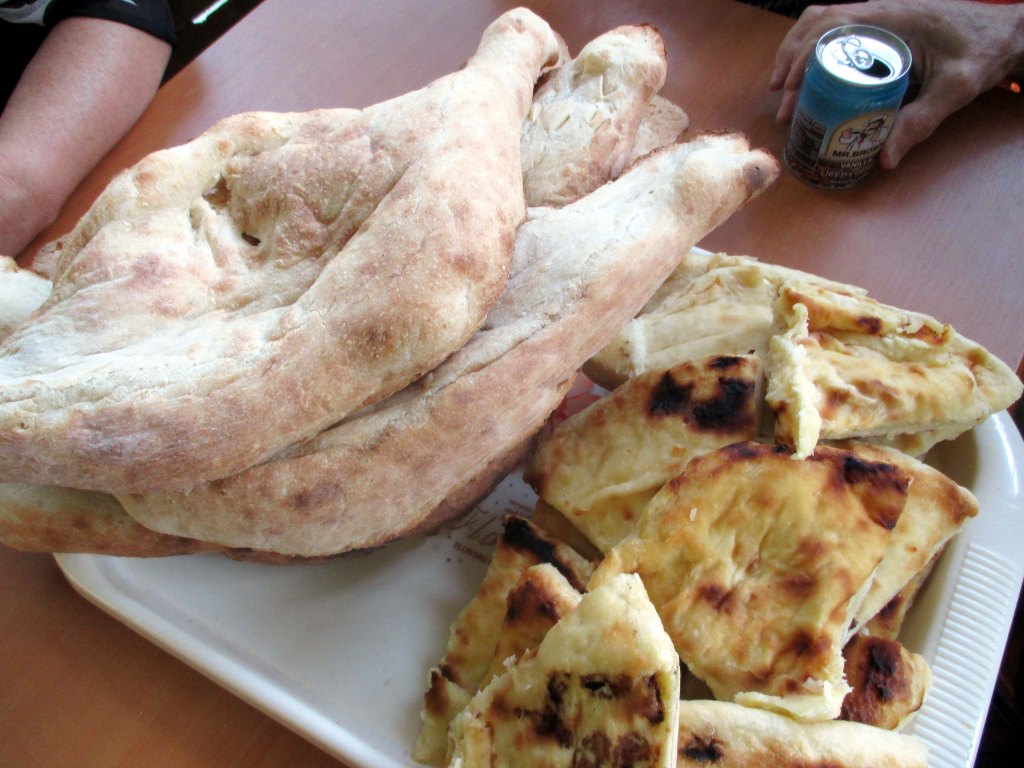 VASTAPAISTETTUA LEIPÄÄ