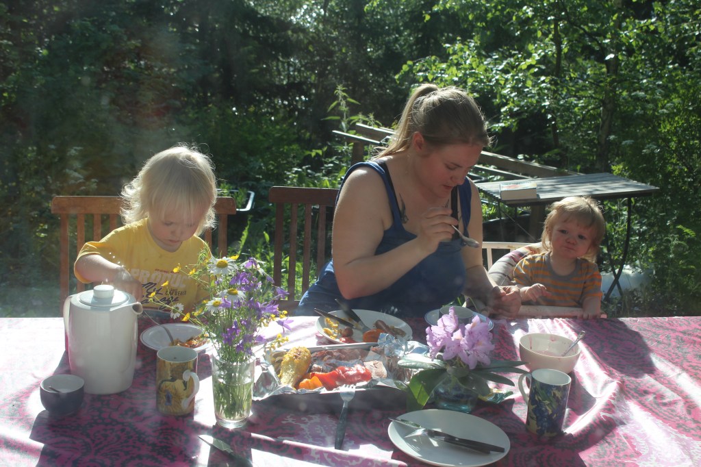 ILTAPALALLA ILTA-AURINGOSSA