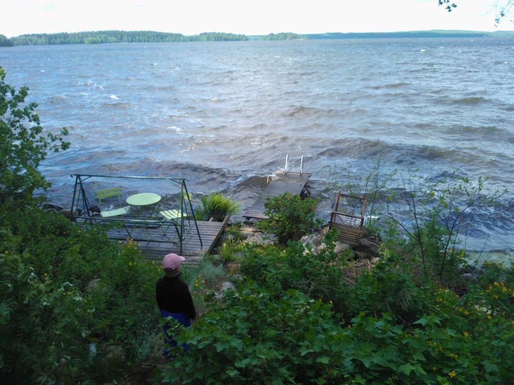 OTSO KOHTA 4v OLISI HALUNNUT JÄRVELLE