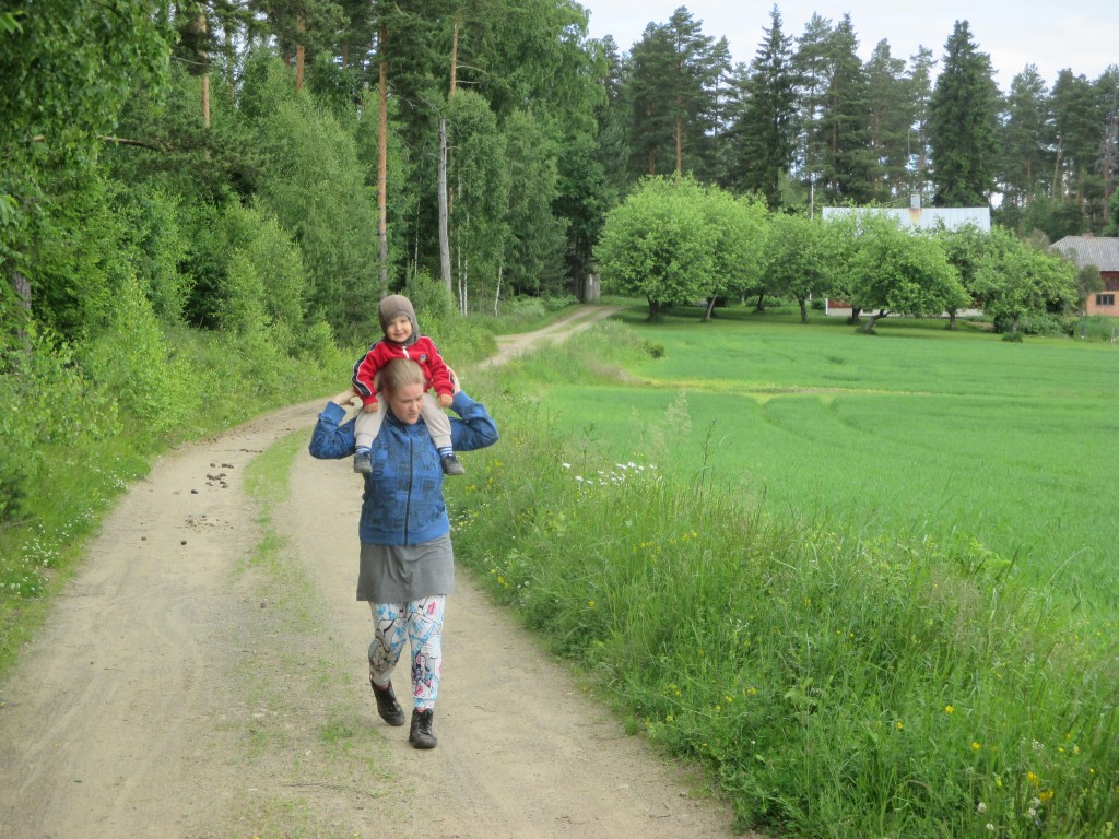SAMU PÄÄSI REPPUSELKÄÄN AAMULENKILLÄ