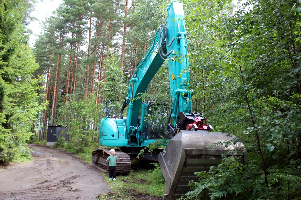 OTSO LÖYSI POSTILAATIKKORISTEYKSESTÄ SUUREN KAIVURIN, JOKA PITI EHDOTTOMASTI VALOKUVATA