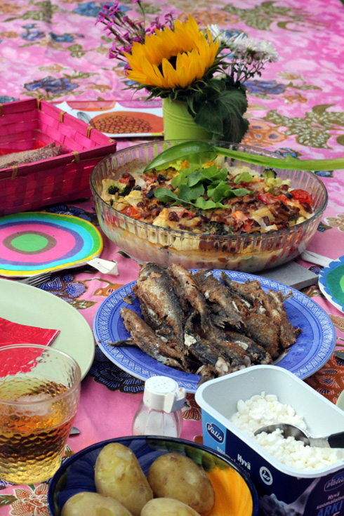 TUOREITA MUIKKUJA JA KAALI-KANTARELLIPAISTOSTA