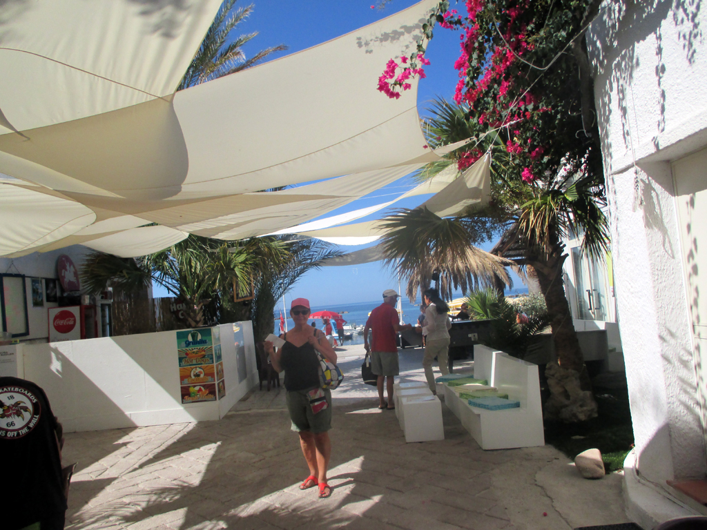 MATKALLA RANNALLE UUSISSA SHORTSEISSA