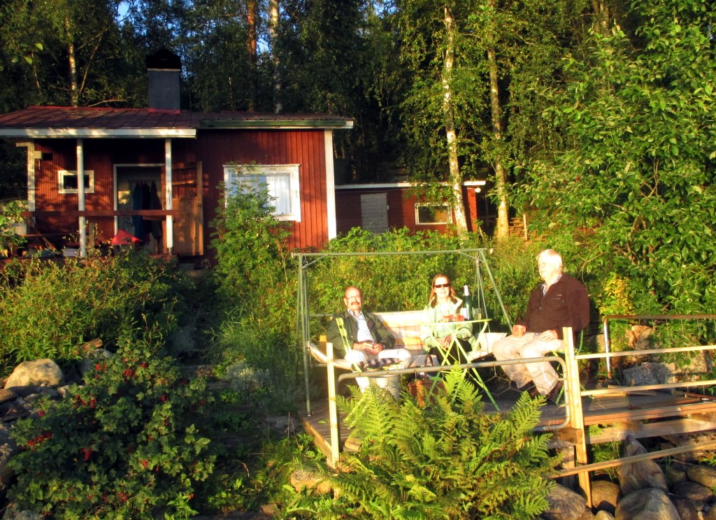 ILTA-AURINKOA RANTAKEINULLA