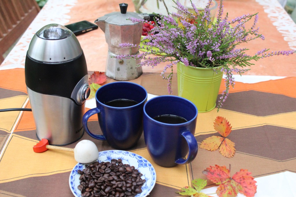 VASTAJAUHETUT KAHVINPAVUT TUOKSUVAT 