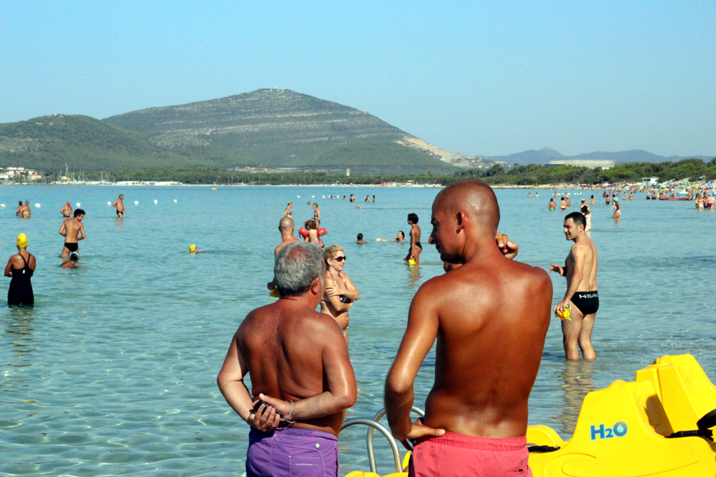 RANNAN VÄRI OLI KULLANRUSKEA