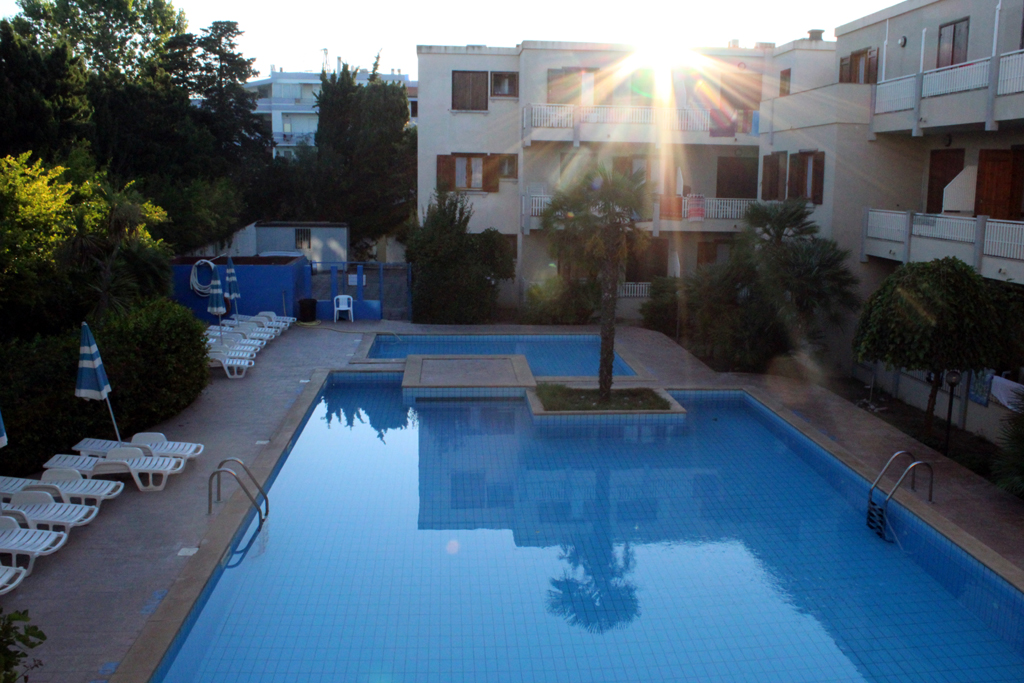 NÄKYMÄ KULMAPARVEKKEELTAMME