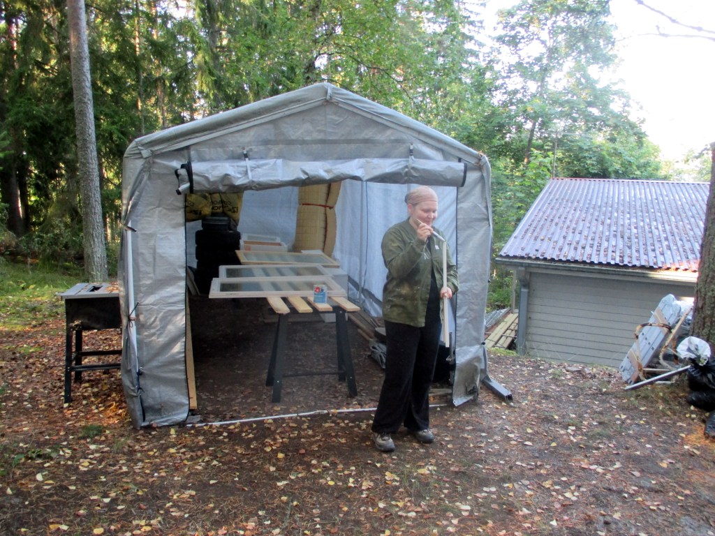 LAURA MAALAUSHOMMISSA