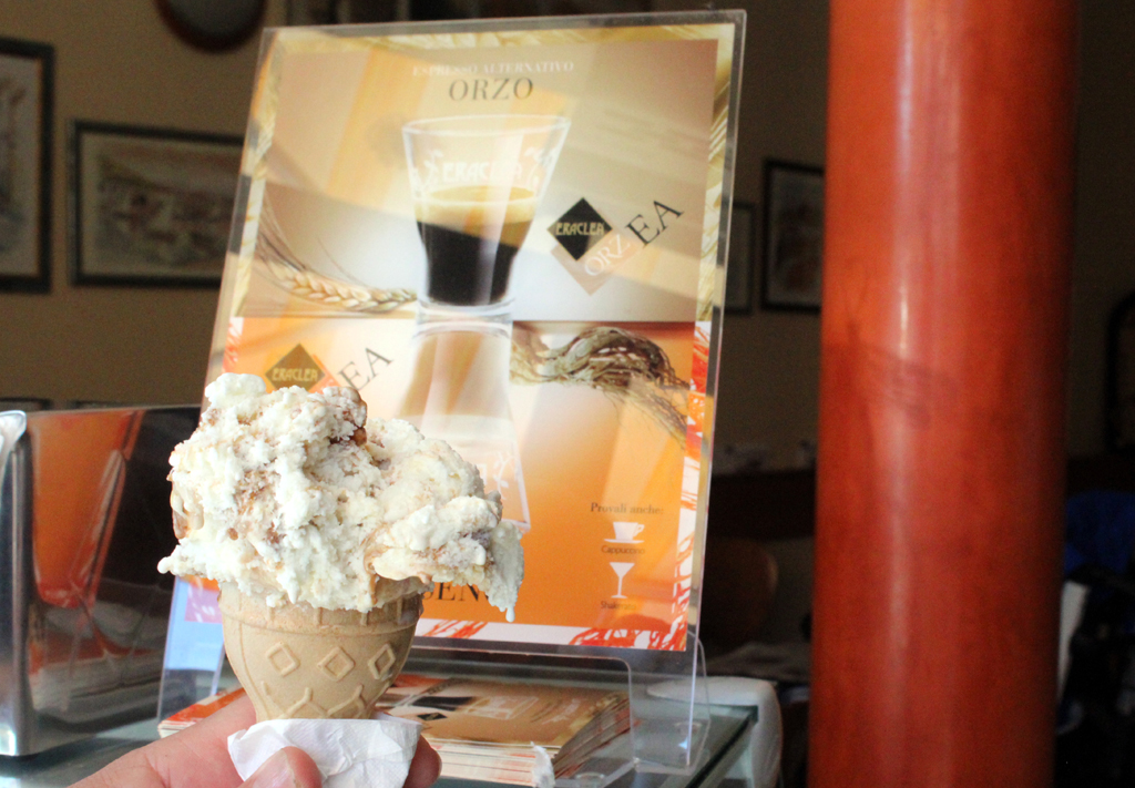 PANNA COTTA JÄÄTELÖÄ